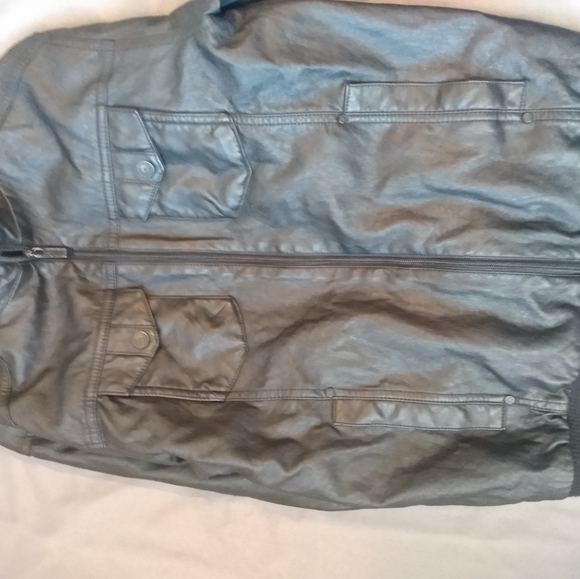 Leather jacket - Picture 7 of 7